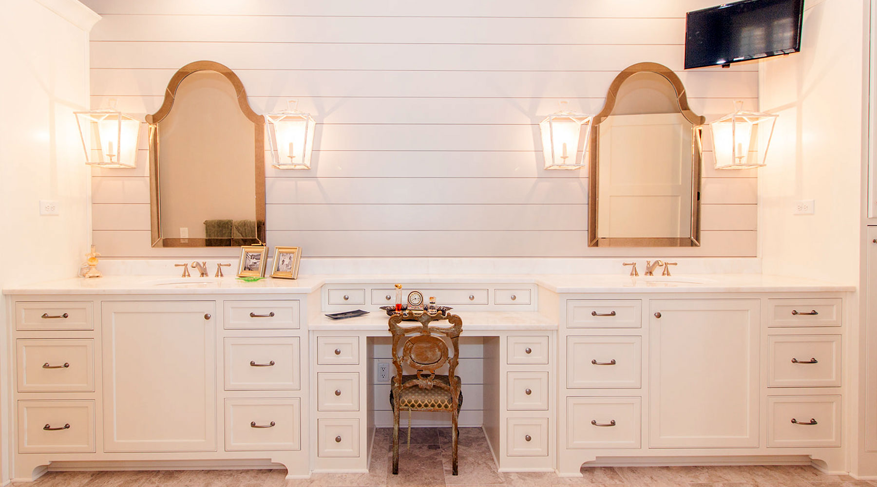 modern bathroom cabinets